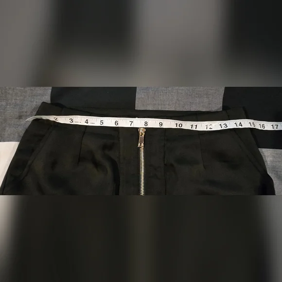 Melrose With Love Silky Skirt - Picture 3 of 8